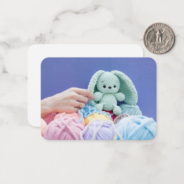 Cartão De Notas Crochet Bunny in the Making – Gentle Craft Mood (Frente/Verso In Situ)
