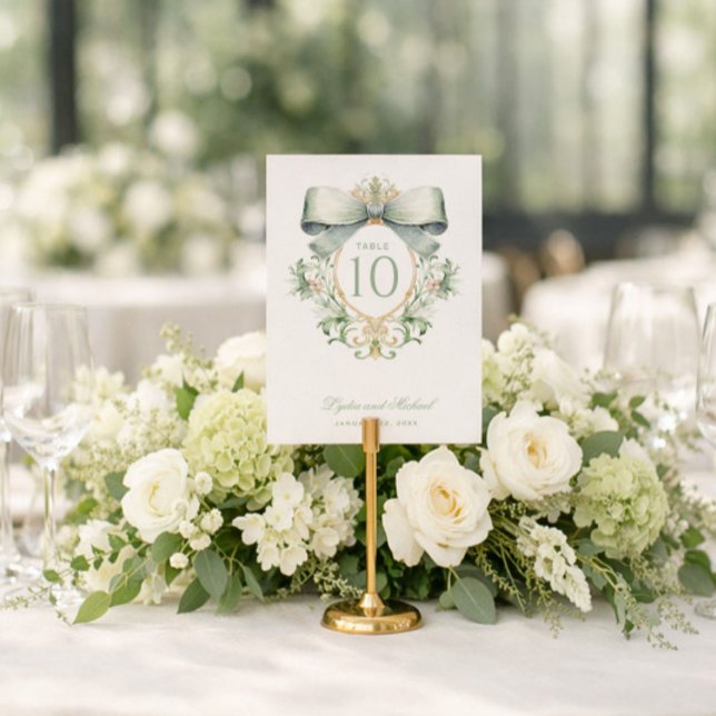 Cartão De Notas Elegant Crest with Sage Green Bow Table Number (Criador carregado)