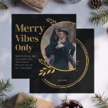 Cartão De Notas Feliz Elegante apenas para um Casal casado<br><div class="desc">Prepare-se para unir todo o caminho com nossas Vibes de Feliz Elegantes, apenas para uma Placa de Nota de Casal Casada! Nesta época festiva, estamos espalhando alegria, risos e montes de boas alegrias. Deixem as luzes cintilantes, caróis animadores, e a magia das férias cercando você. Que seus dias sejam felizes...</div>