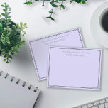 Cartão De Notas Lavanda Elegante Enviada com Amor e Abraços<br><div class="desc">Cartões de nota personalizados em uma adorável cor púrpura pálida com quadros de cinza. Enviado com amor e abraços da escrivaninha está escrito no topo de uma escrita bonito,  com o seu nome em letras elegantes por baixo. Roxo enviado da mesa de cartões de nota personalizados.</div>