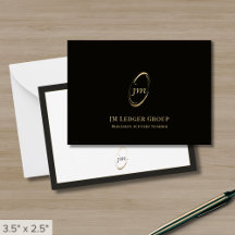 Logotipo das iniciais Elegante de preto e Dourado 