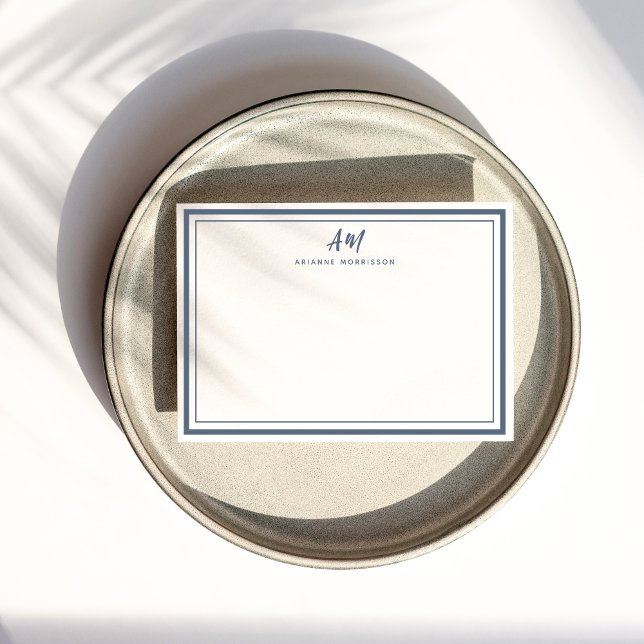 Cartão De Notas Monograma Branco Azul Dusty Espesso e Borda Espess (Criador carregado)