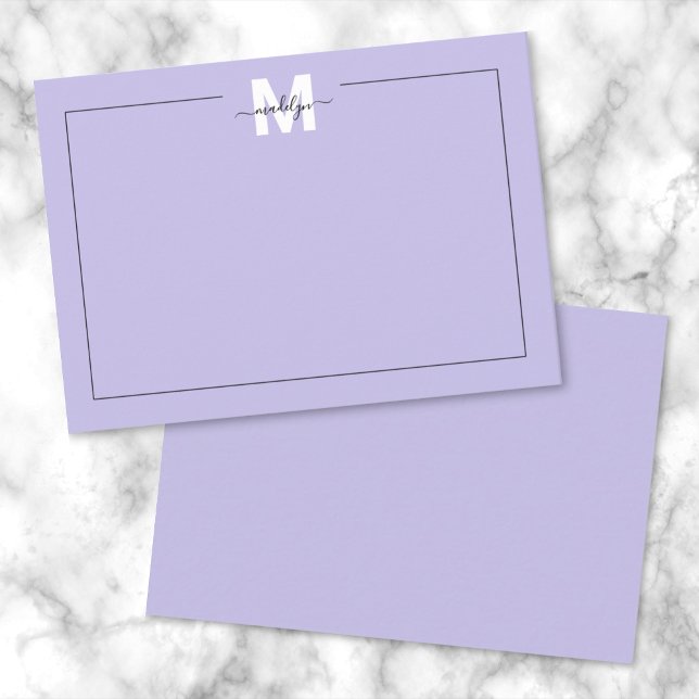 Cartão De Notas Monograma de Nome da Caligrafia em Script Roxo (Purple Script Calligraphy Name Monogram Note Card)