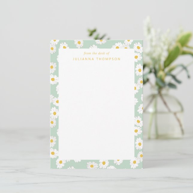 Cartão De Notas Primavera Pastel Sage Daisies Personalizado Nome d (Em pé/Frente)