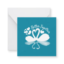 Silhueta do Cisne do casal na Água