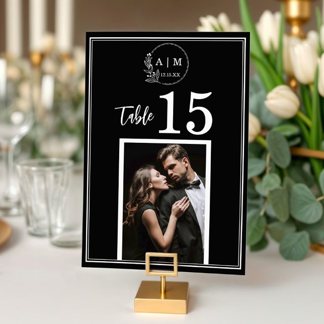 Cartão de Número de Mesa de Casamento com Foto e M (Modern Monogram Photo Wedding Table Number Card)