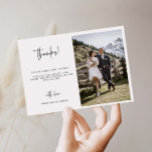 Cartão de Obrigados de Foto de Casamento de Script<br><div class="desc">Cartões de agradecimentos de casamento minimalista e elegante com texto tipográfico de 'obrigado você'. O texto e as mensagens podem ser editados na parte traseira do cartão. Para personalização mais avançada deste design, por exemplo, alteração do layout, da fonte ou do tamanho do texto, clique no botão "PERSONALIZAR" acima. Por...</div>