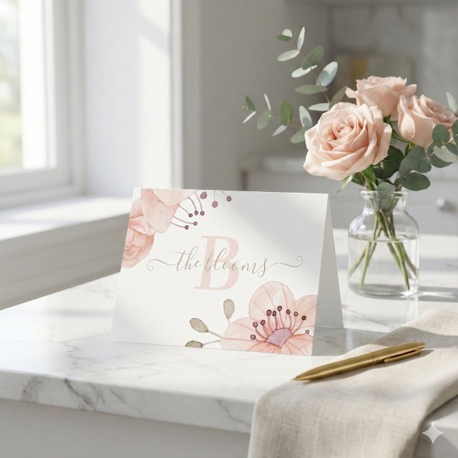 Cartão de Papelaria Floral Monogramada com Aquarel (This personalized watercolor floral card would make a wonderful bridal shower or wedding gift! )