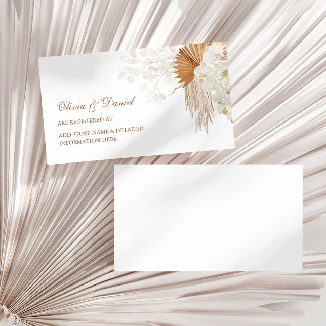 Cartão de Registro das Orquídeas de Grass Boho Ter (Boho Terracotta Pampas Grass Orchid Registry Card on a sunny white dry palm leaf.)