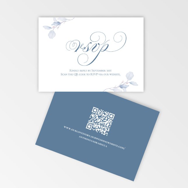 Cartão de Resposta de Casamento QR com Script Azul (Double sided dusty blue RSVP card with website link and modern QR code design)