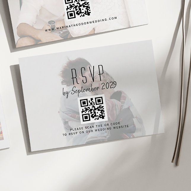 Cartão de RSVP de Casamento com Código QR (Criador carregado)