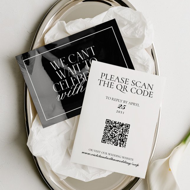 Cartão de RSVP de Código QR de Foto Preto e Branco (Modern Minimalist Black & White Photo QR Code RSVP Card)