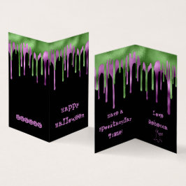 Cartão de sala de aula de Halloween com lodo roxo 