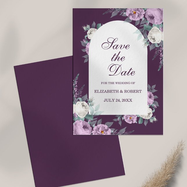 Cartão de Salvar a Data de Casamento com Peônias R (Dark Purple Peonies Save The Date Card on white table.)