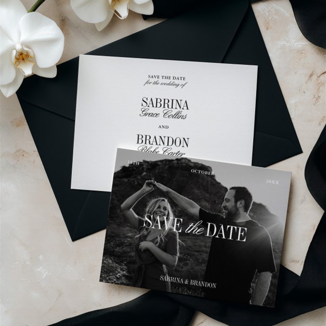 Cartão de Salvar a Data de Foto Preto e Branco Ele (Elegant Photo Black & White Save the Date Card)