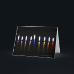 Cartão de Saudação Chanukah Personalizável do vazi<br><div class="desc">Deixou velas Chanukah contra um fundo preto.  Personalize para adicionar sua própria saudação.</div>