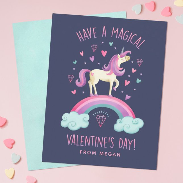 Cartão de Saudação de Dia de os namorados Unicorn (Personalize this cute unicorn Valentine's Day card for your girls classroom exchange.)