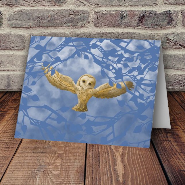 Cartão de Saudação Simples Azul, Beige com Coruja (Blue forest leaves golden beige  owl in flight blank note card, wise barn owl outstretched wings)