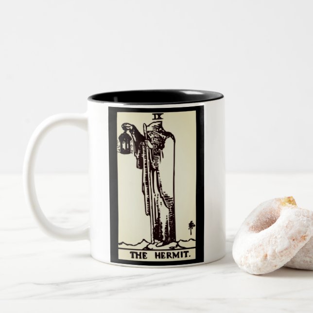 cartão de tarô hermit | caneca (Com Donut)