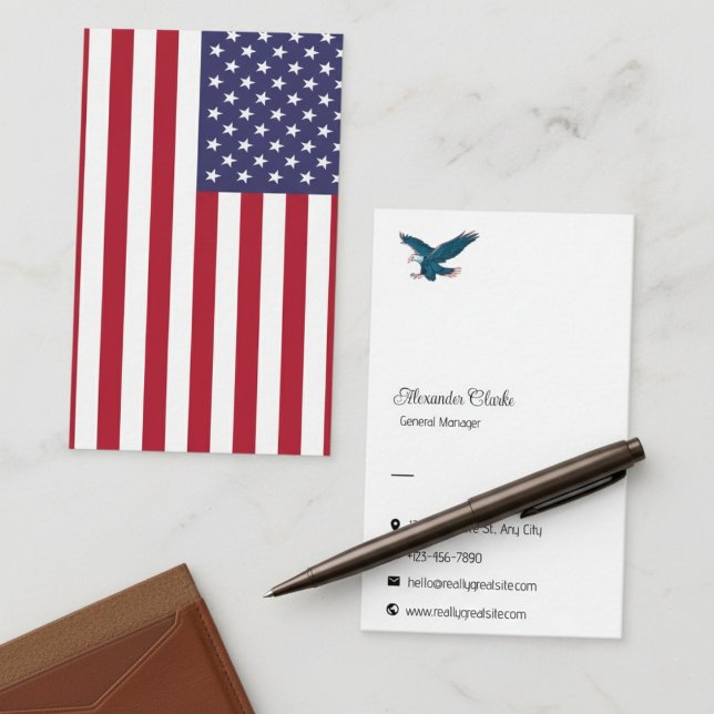 Cartão De Visita Bandeira Americana (American Flag Business Card with Patriotic Design and Professional Layout)