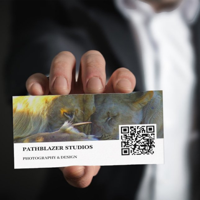 Cartão De Visita Banquete de leão | Fotografia de animais selvagens (Criador carregado)