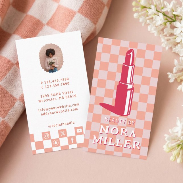 Cartão De Visita Beauty By Retro Pink Checkerboard Lipstick Makeup (Beauty By Retro Pink Checkerboard Lipstick Makeup Business Card)