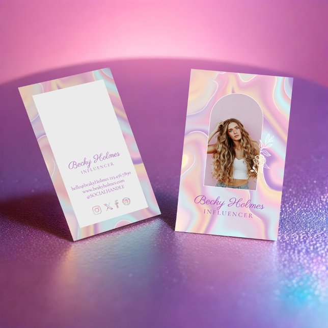 Cartão De Visita Bela Design Holográfica Rosa e Púrpura da Watercol (Two blank white vertical purple and pink irridencent holographic 
 surface with both cards resting o)