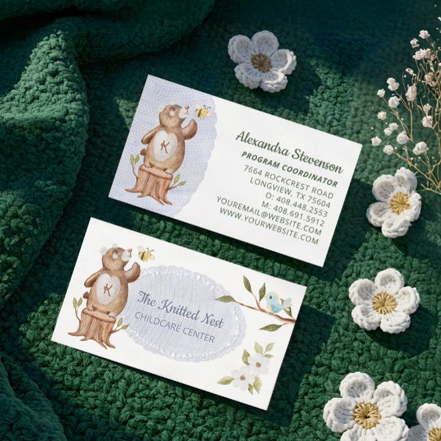 Cartão De Visita Bela-Mata-Mata Brincada Brincadeira Babysitter Day (Cute Knitted Woodland Bear Fun Babysitter Daycare Business Card)