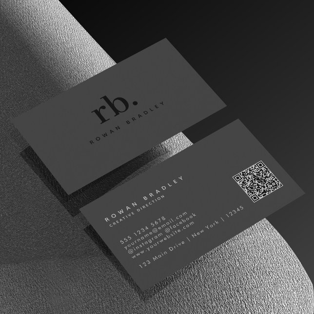 Cartão De Visita Black Gray Minimal Monogram Qr Code Professional (Criador carregado)