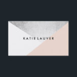 Cartão De Visita Bloco de cor da folha prateada branco-coral<br><div class="desc">Um coral branco, moderno, falso bloco de cor prateada design cartão de visita. Personalize este cartão de visita de bloco de cor de folha prata preto branco-coral e moderno e dê-lhe o seu estilo individual. Um Cartão de visita profissional moderno personalizável. Perfeito para muitas profissões que buscam aquela vantagem visual...</div>