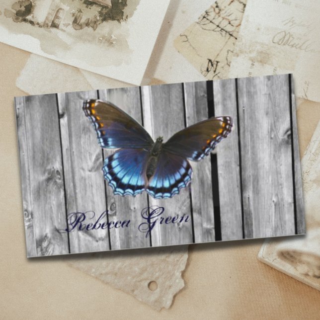Cartão De Visita borboleta azul-de-madeira-celeiro elegante (elegant country barn wood blue butterfly business card)