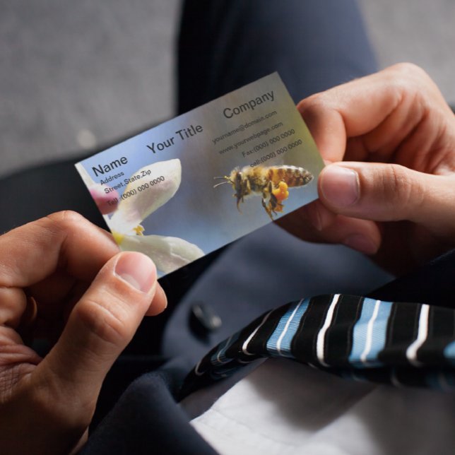 Cartão De Visita Bumble Bee todas cobertas de pólen de polinização (Criador carregado)