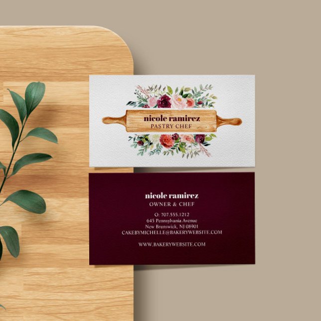 Cartão De Visita Burgundy Floral Bakery Rolling Pin Patisserie (FLORAL WATERCOLOR BUSINESS CARD FOR BAKERY OR PASTRY SHOP WITH ROLLING PIN)