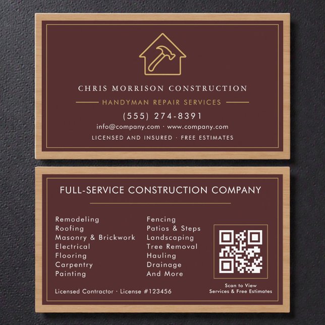 Cartão De Visita Burgundy Handyman QR Code Wood Construction  (Criador carregado)