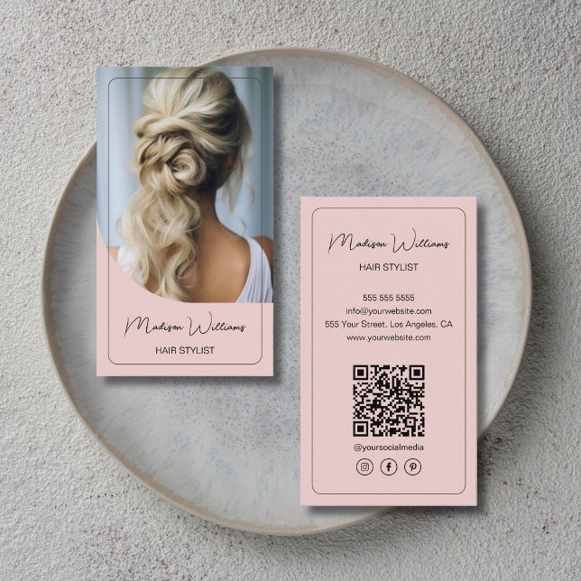 Cartão De Visita Cabelereiro Moderno Rosa (Modern Pink Hair Stylist Business Card with Photo & QR)