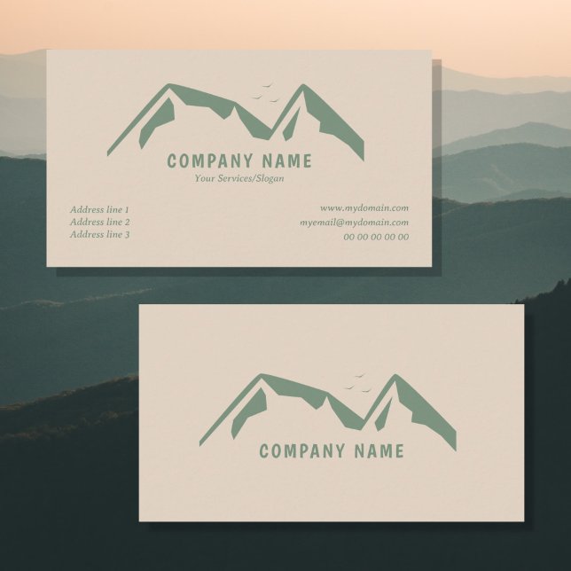 Cartão de visita castanho claro com montanhas verd (Light Brown Business Card with Green Mountains)