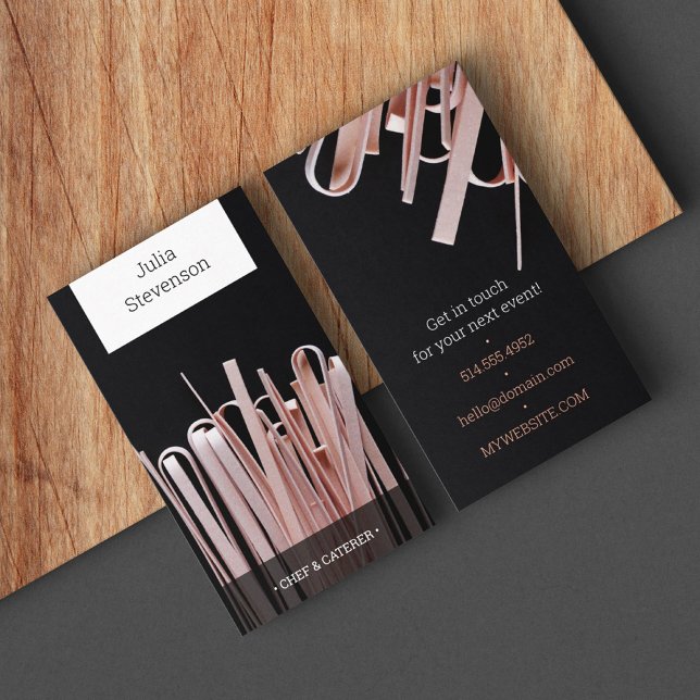 Cartão De Visita Catering, Chef Pessoal, Restaurante para massas, m (Chef caterer black business card withbackground photo of light pink dried noodles.)