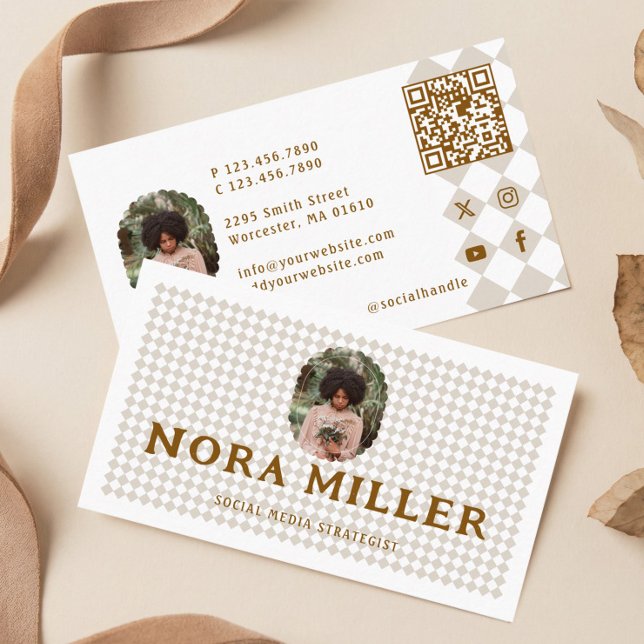 Cartão De Visita Checkered Pattern Social Media Influencer Photo (Checkered Pattern Social Media Influencer Photo Business Card)