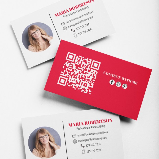 Cartão De Visita Código de QR Mínimo Moderno e Simples Vermelho de  (Modern style photo business card with circle photo template. )