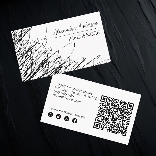 Cartão De Visita Código QR de Abstrato branco e preto moderno (Modern Black And White Abstract Scribble QR Code Business Card)