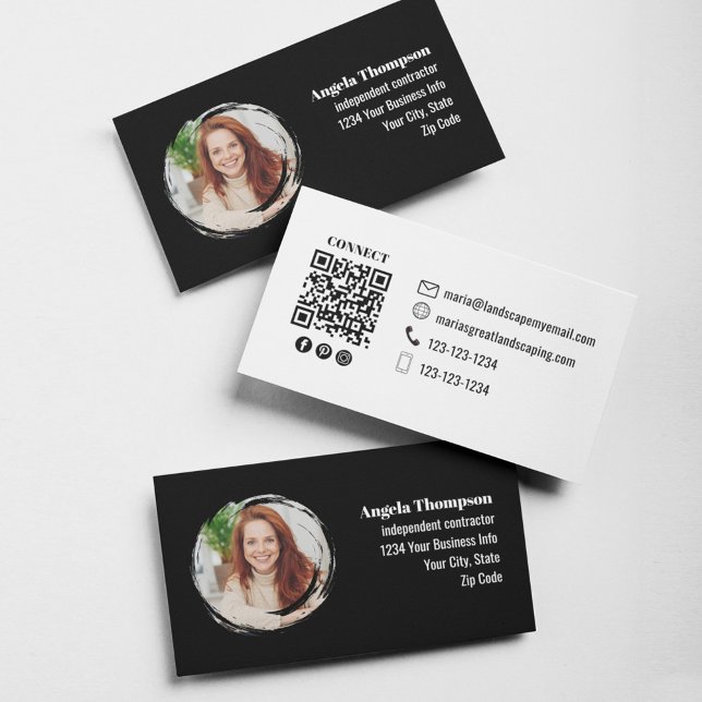 Cartão De Visita Código QR de Foto Preto e Branco Conecte-se Comigo (Black and white photo and QR code business cards. )