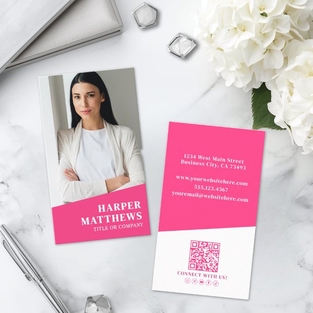 Cartão De Visita Código QR de Foto Rosa Vertical (Pink Photo QR Code Vertical Business Card )