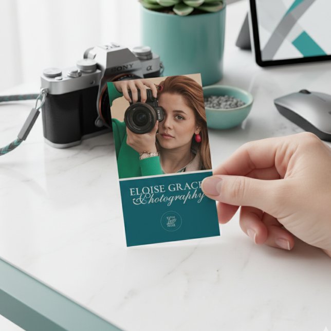Cartão De Visita Código QR de Logo de Foto Moderna Turquesa (This modern business card features vertical headshot photo and professional typography!)