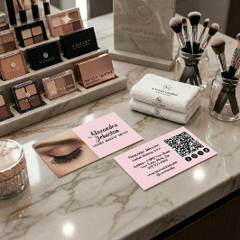 Cartão De Visita Código QR de Maquiagem de Cílios Rosa Elegante