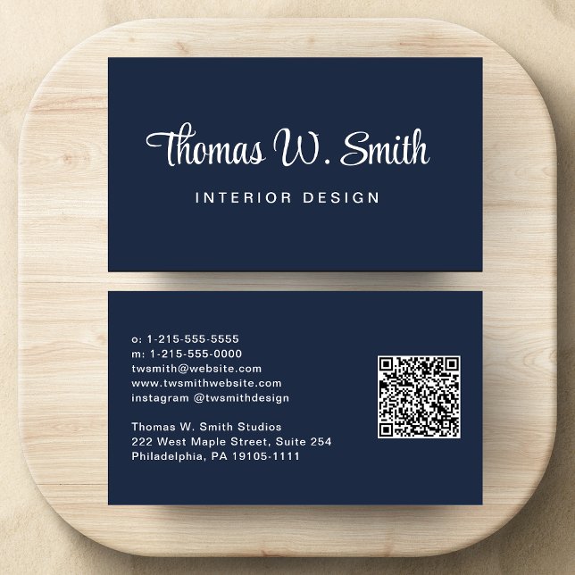 Cartão De Visita Código QR de Script Moderno Azul (Capture attention and make connections with our modern signature script QR code business card)