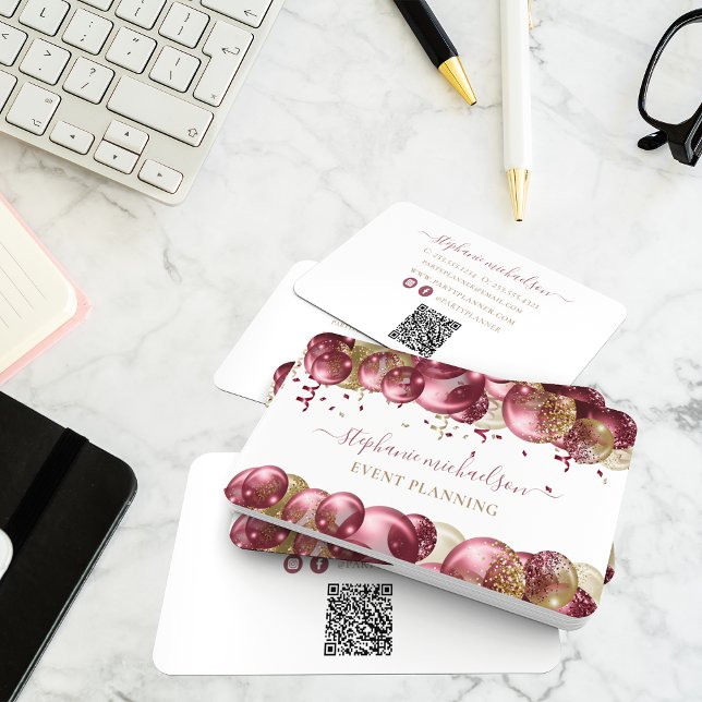 Cartão De Visita Código QR do Balão Dourado Burgundy do Planejador  (Party Planner Burgundy Gold Balloon QR Code Business Card)