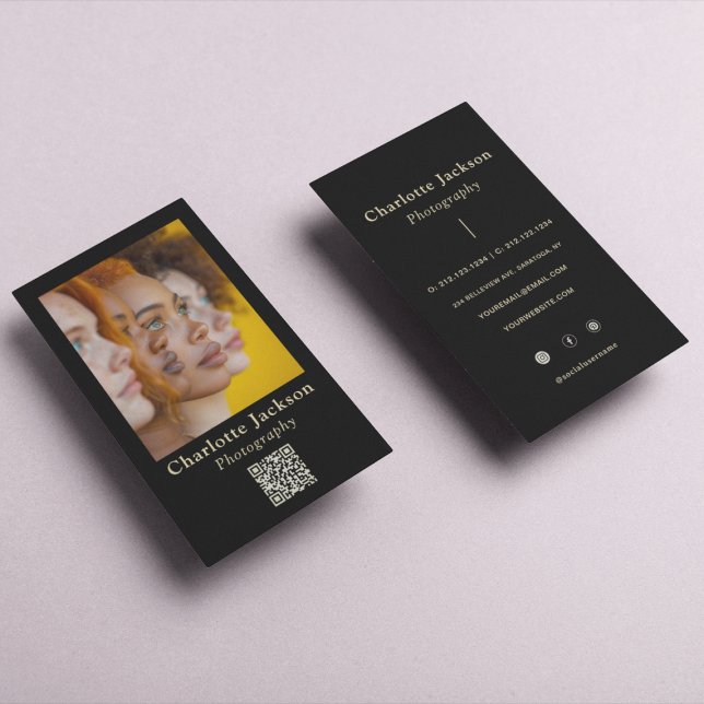 Cartão De Visita Código Qr e Fotografia L do Script Preto e Dourado (Criador carregado)