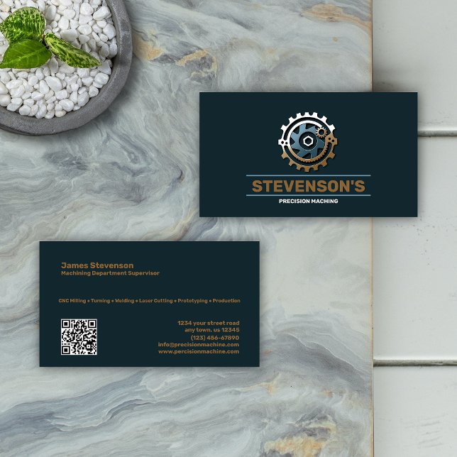 Cartão De Visita Computador e Fábrica de Metal (Criador carregado)