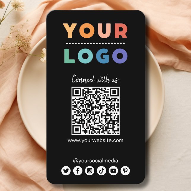 Cartão De Visita Conecte-se com o código QR de mídia social nos Est (connect with us business card black)