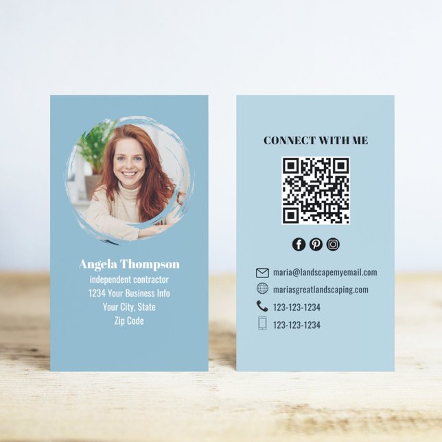 Cartão De Visita Conecte-se Comigo Código QR Foto Moderna Azul (Blue business card template with QR code and social media icons.)